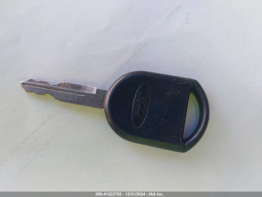 2004 Ford Crown Victoria Lx VIN: 2FAFP74WX4X136176 Lot: 41222752