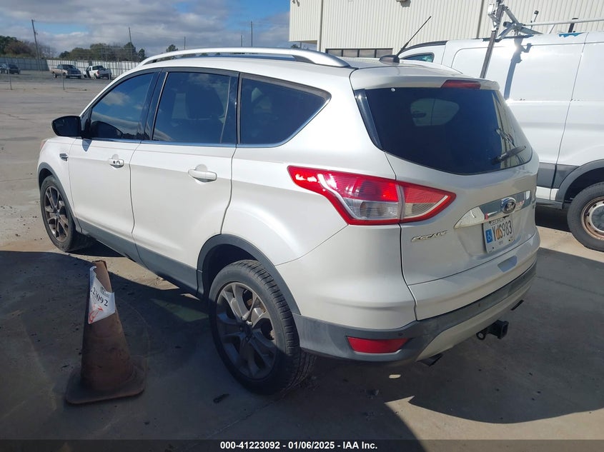 Vin: 1fmcu0j95fua87843, lot: 41713415, ford escape titanium 20153