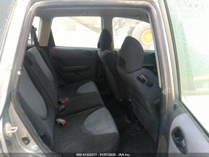 2007 HONDA FIT VIN: JHMGD38467S043413