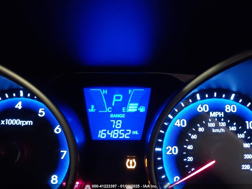 2010 HYUNDAI TUCSON VIN: KM8JT3AC1AU112379