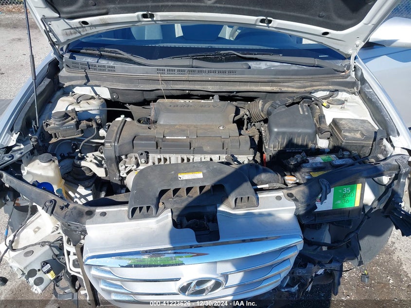 2010 HYUNDAI ELANTRA VIN: KMHDU4ADXAU841585