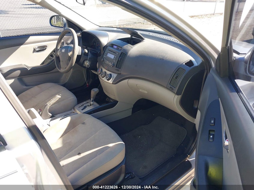 2010 HYUNDAI ELANTRA VIN: KMHDU4ADXAU841585