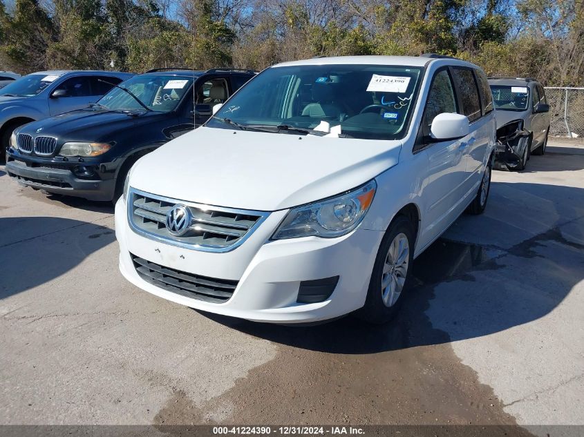 VIN 2C4RVABG8ER135247 2014 VOLKSWAGEN ROUTAN no.2