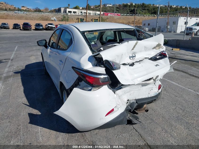 VIN 3MYDLBZV8GY136400 2016 SCION IA no.3