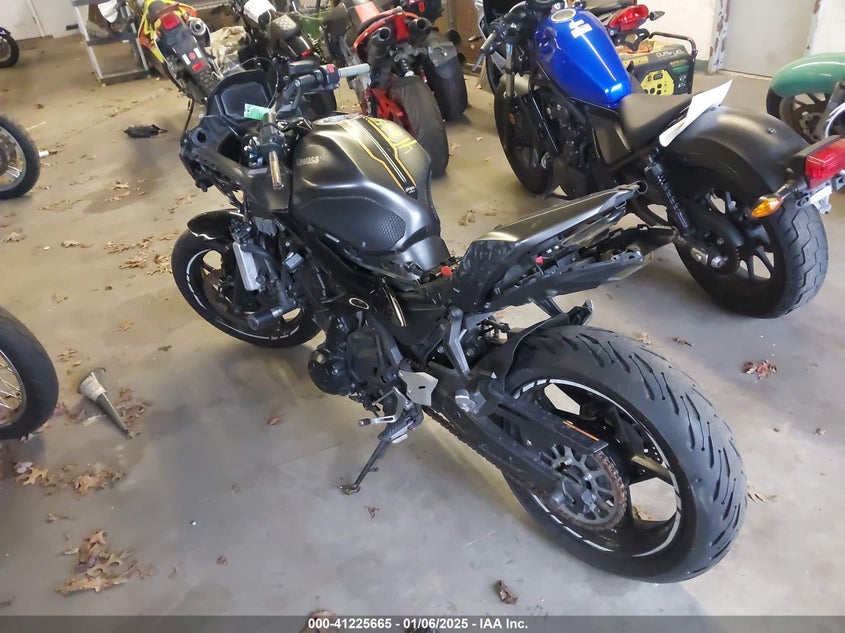 2023 KAWASAKI EX650 R - ML5EXER10PDA81737