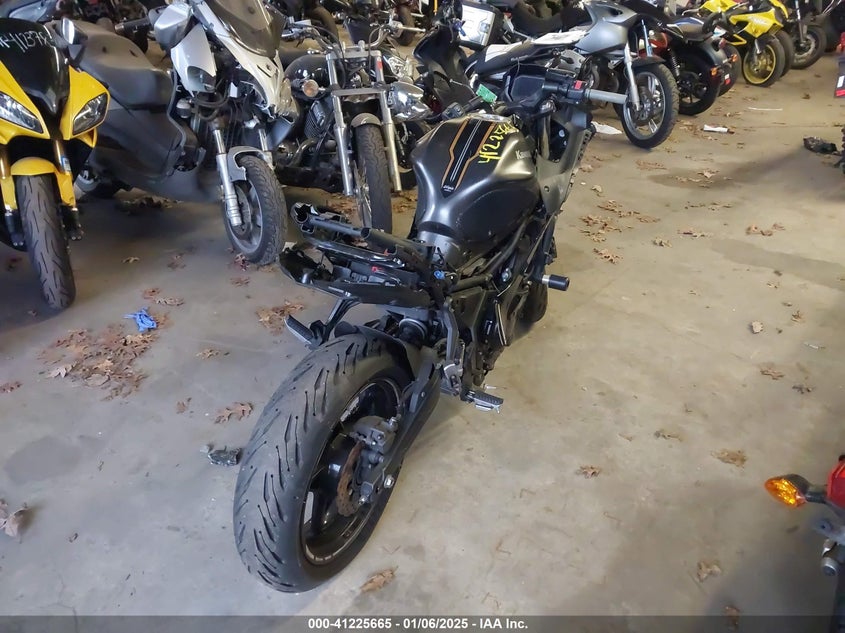 2023 KAWASAKI EX650 R - ML5EXER10PDA81737