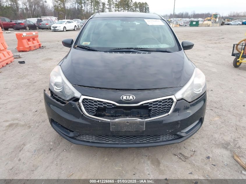 VIN KNAFK4A63F5400965 2015 KIA Forte, LX no.12