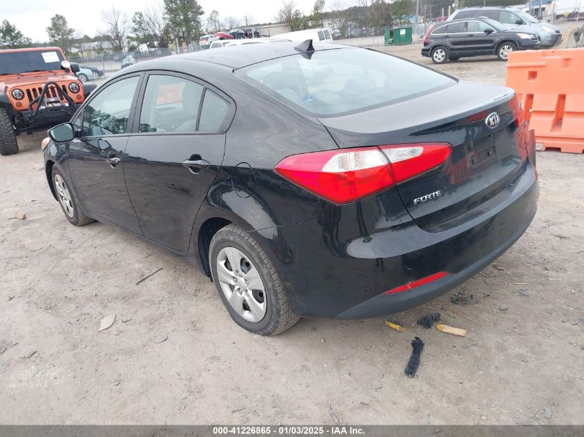 VIN KNAFK4A63F5400965 2015 KIA Forte, LX no.3