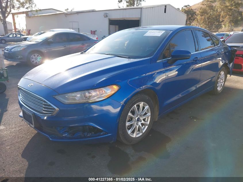 VIN 3FA6P0G75HR413963 2017 FORD FUSION no.2