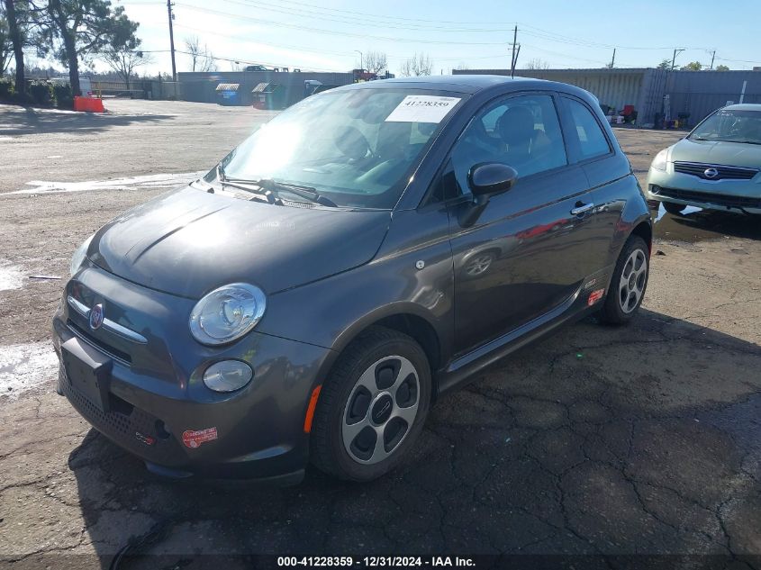 VIN 3C3CFFGE7HT586201 2017 FIAT 500E no.2