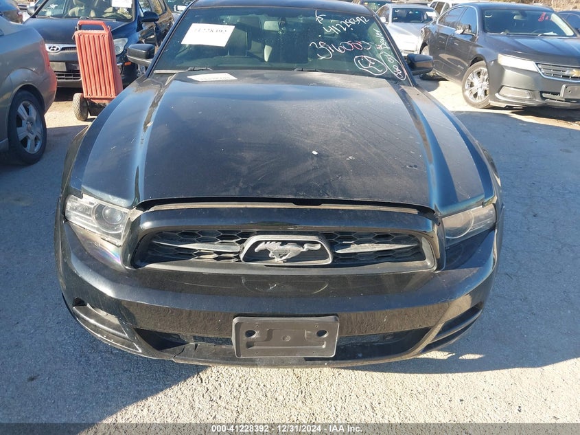 2014 Ford Mustang V6 Premium VIN: 1ZVBP8AMXE5303458 Lot: 41228392