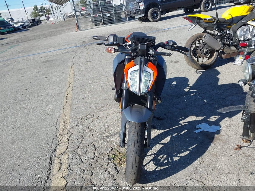 2023 KTM 390 DUKE - MD2JPJ407PC227396