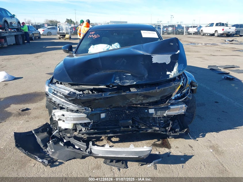 2022 Honda Accord Hybrid Sport VIN: 1HGCV3F2XNA040811 Lot: 41228526