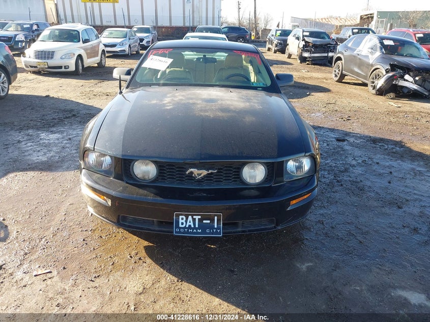 2007 FORD MUSTANG VIN: 1ZVFT82H975203935