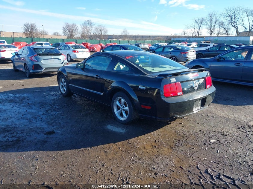 2007 FORD MUSTANG VIN: 1ZVFT82H975203935