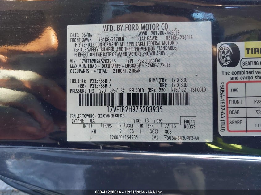 2007 FORD MUSTANG VIN: 1ZVFT82H975203935