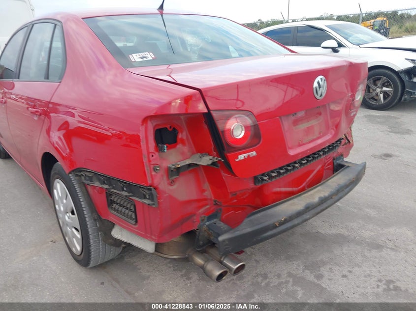 2010 VOLKSWAGEN JETTA VIN: 3VWJZ7AJ0AM009626