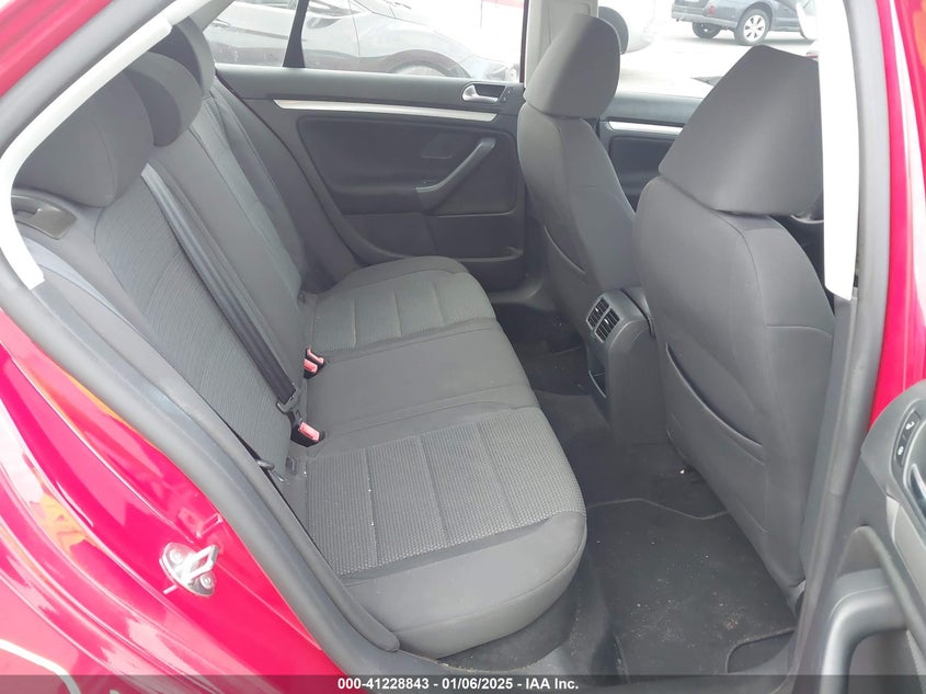 2010 VOLKSWAGEN JETTA VIN: 3VWJZ7AJ0AM009626