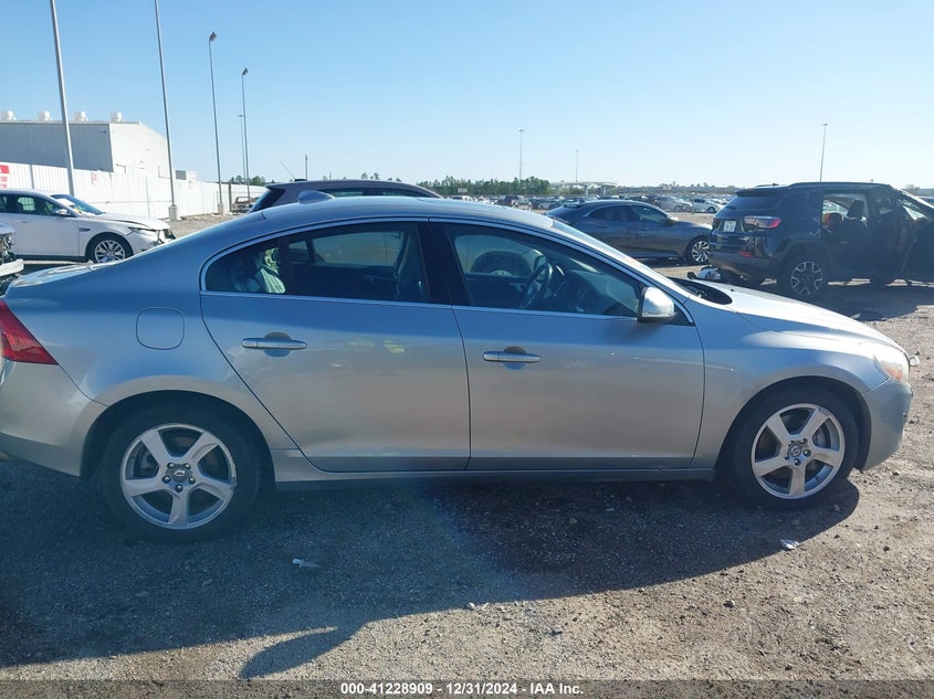 2013 VOLVO S60 T5 - YV1612FS8D1213798