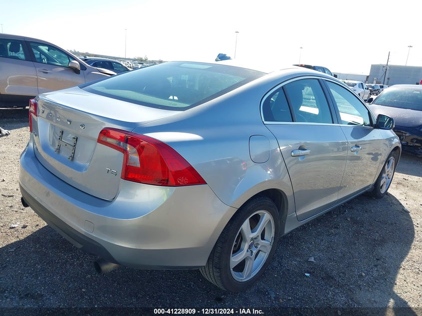 2013 VOLVO S60 T5 - YV1612FS8D1213798