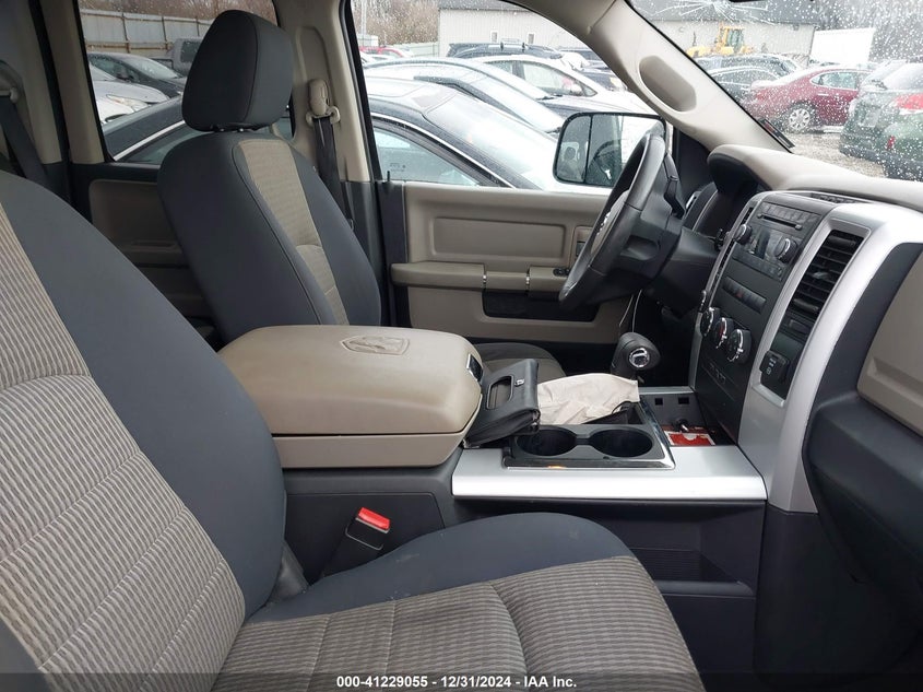 2009 DODGE RAM 1500 VIN: 1D3HV18T79S738542