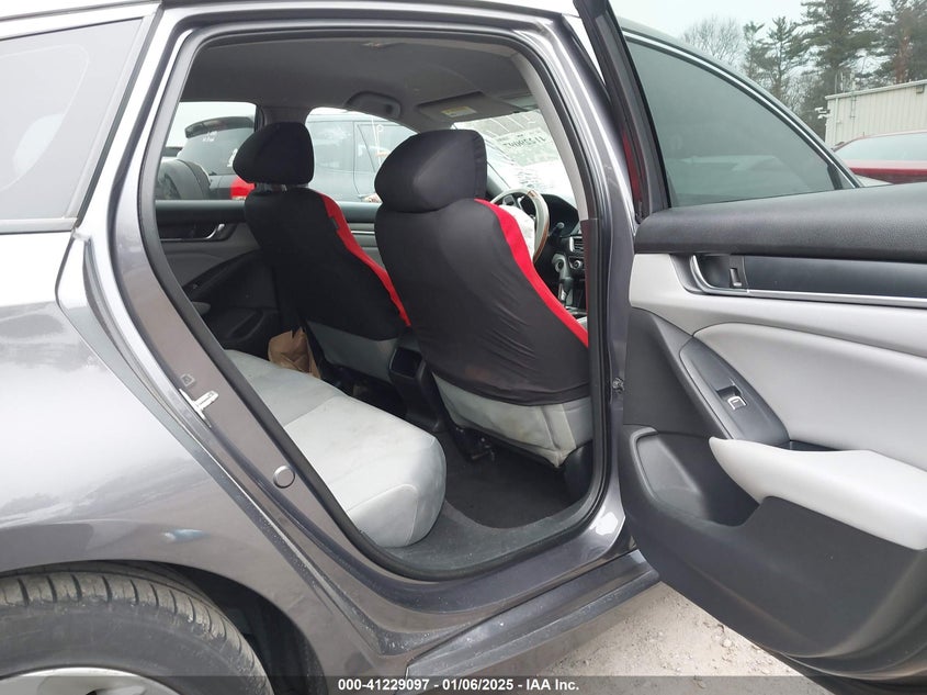 2018 HONDA ACCORD VIN: 1HGCV1F19JA252380