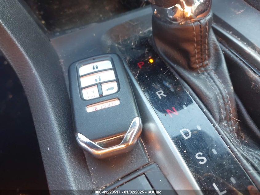 2019 HONDA CIVIC VIN: SHHFK7H68KU226778
