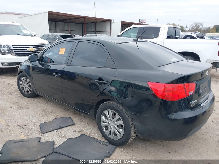 2013 KIA FORTE VIN: KNAFU4A24D5732238