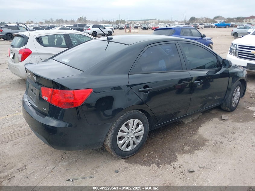 2013 KIA FORTE VIN: KNAFU4A24D5732238