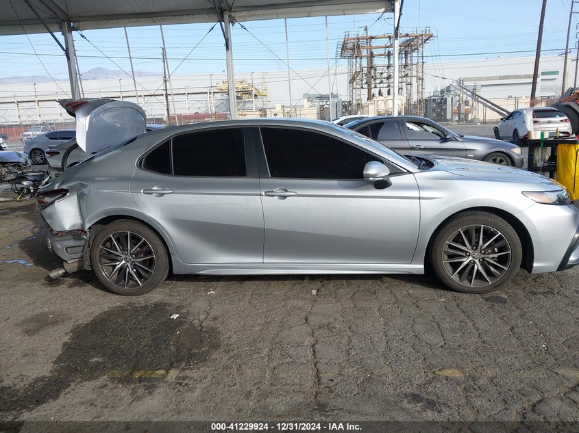 2022 TOYOTA CAMRY VIN: 4T1T11AK1NU702002