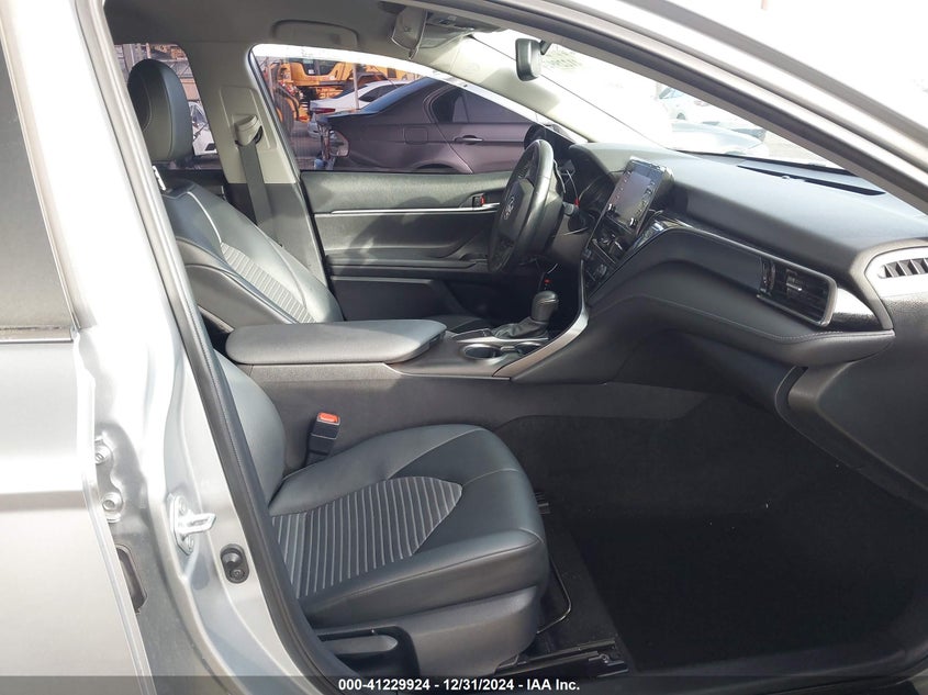 2022 TOYOTA CAMRY VIN: 4T1T11AK1NU702002