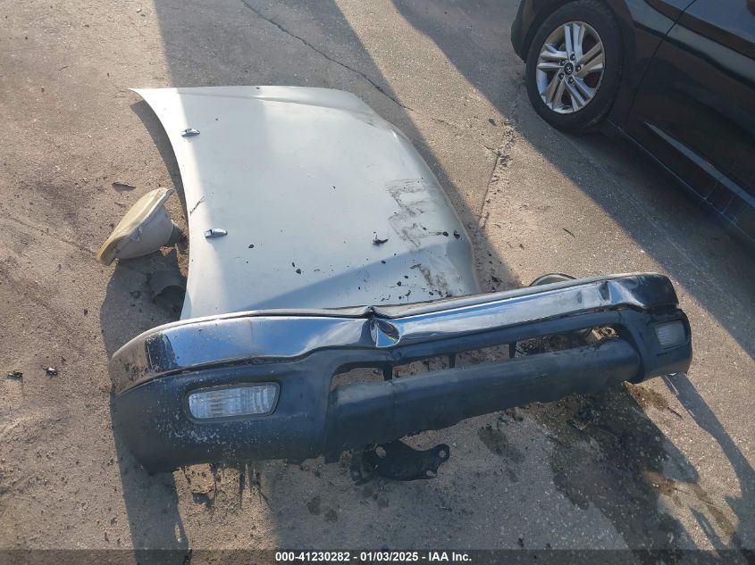 2004 Toyota Tacoma VIN: 5TEWM72NX4Z348782 Lot: 41230282