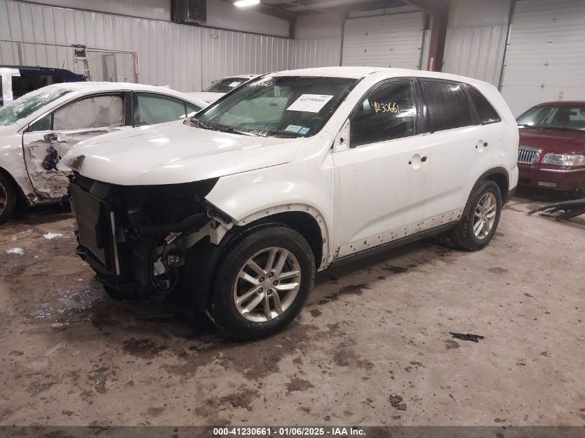 VIN 5XYKT3A68EG542825 2014 KIA Sorento, LX no.2