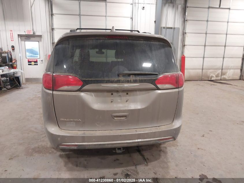 VIN 2C4RC1BG7HR803730 2017 CHRYSLER PACIFICA no.16