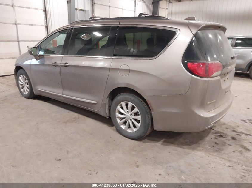 VIN 2C4RC1BG7HR803730 2017 CHRYSLER PACIFICA no.3