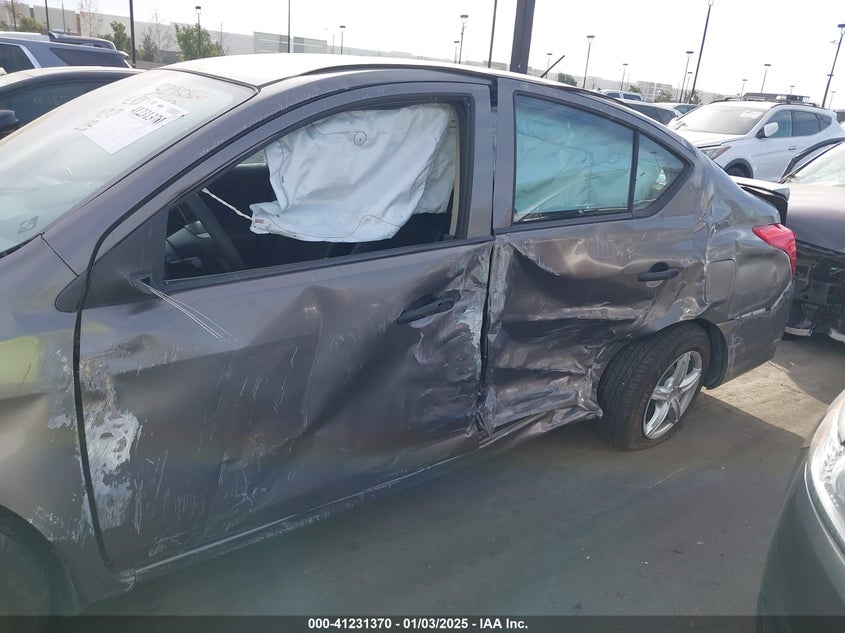 2015 NISSAN VERSA S/S PLUS/SV/SL - 3N1CN7AP5FL933684