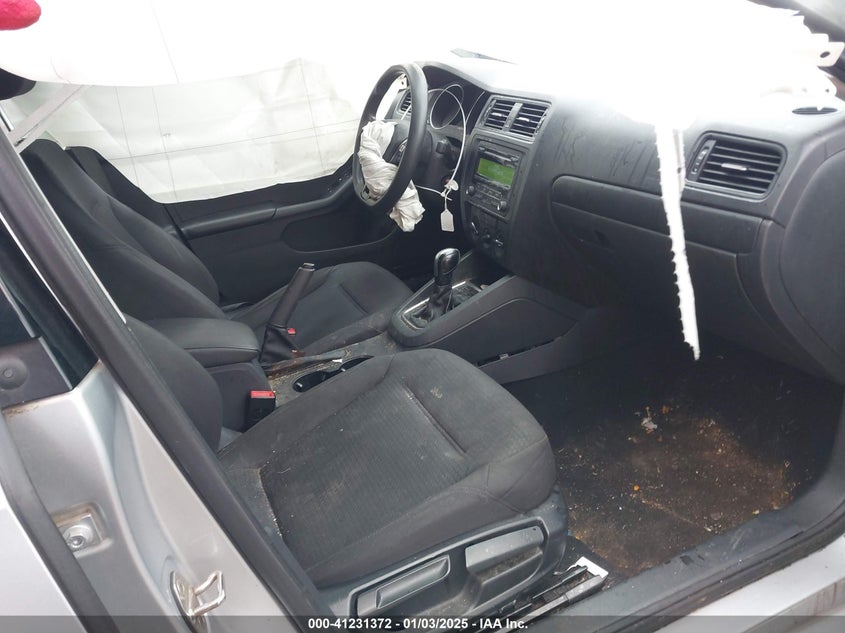 2015 VOLKSWAGEN JETTA VIN: 3VW2K7AJ4FM284464