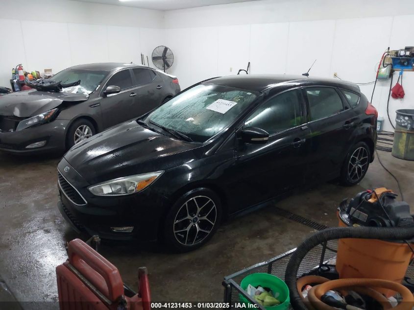 VIN 1FADP3K25FL280315 2015 FORD FOCUS no.2