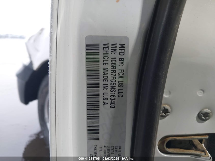 2022 RAM 1500 CLASSIC VIN: 1C6RR7FG5NS163403