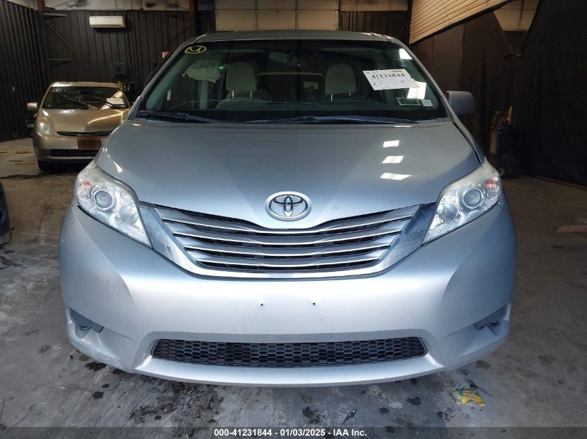 VIN 5TDKK3DC0FS537112 2015 TOYOTA SIENNA no.12