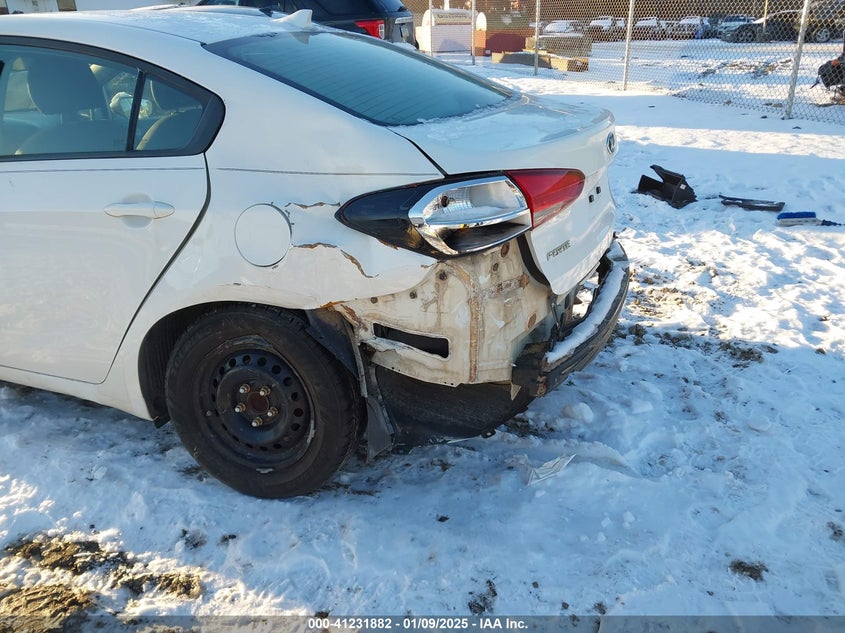 2017 KIA FORTE LX - 3KPFK4A71HE050531