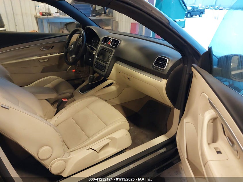 2012 VOLKSWAGEN EOS VIN: WVWBW7AH3CV008878