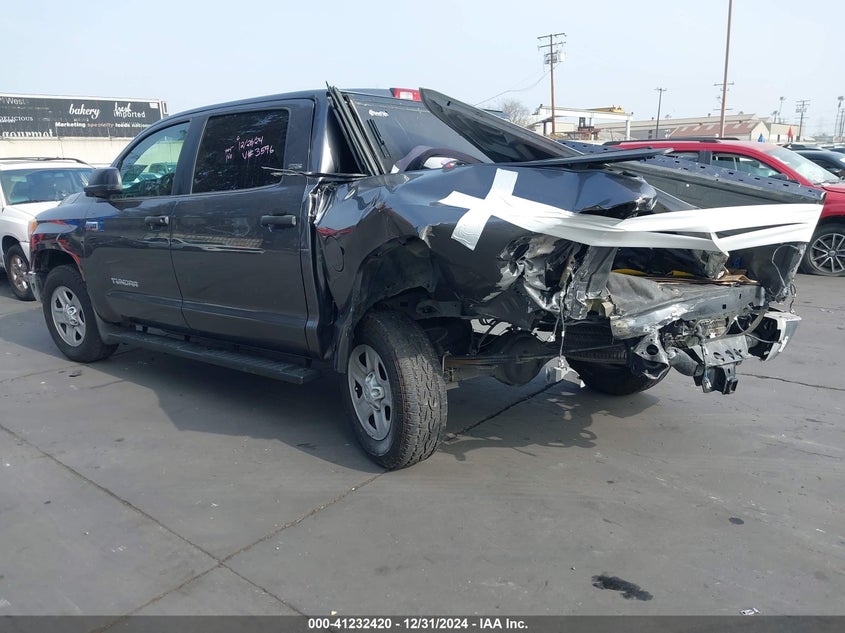 2016 TOYOTA TUNDRA CREWMAX SR5 - 5TFEY5F12GX203596