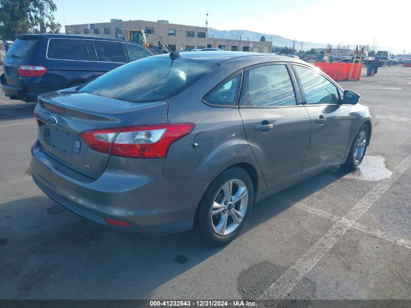 VIN 1FADP3F26EL285290 2014 Ford Focus, SE no.4