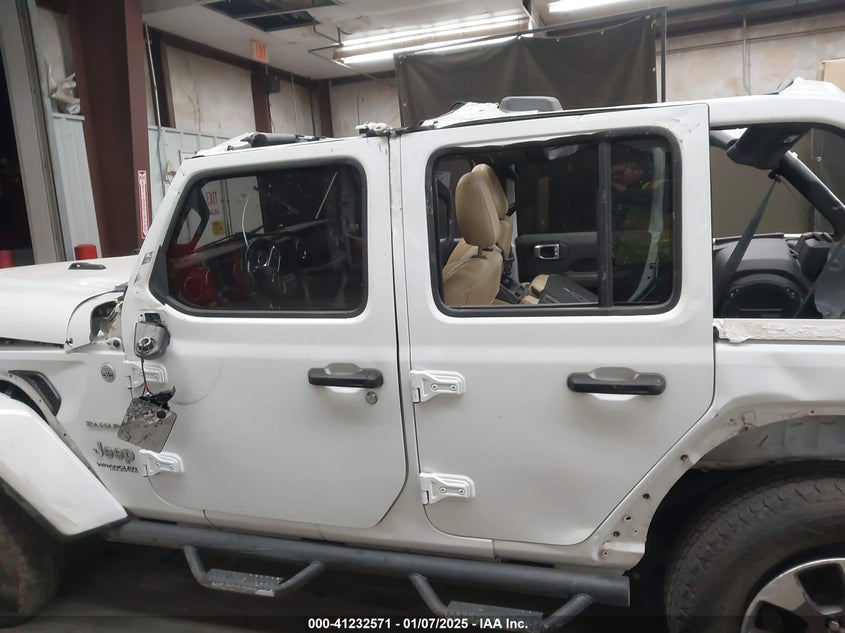 2018 JEEP WRANGLER UNLIMITED SAHARA 4X4 - 1C4HJXEG9JW209167