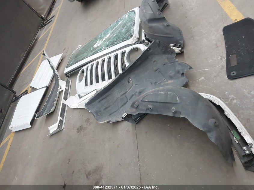 2018 JEEP WRANGLER UNLIMITED SAHARA 4X4 - 1C4HJXEG9JW209167