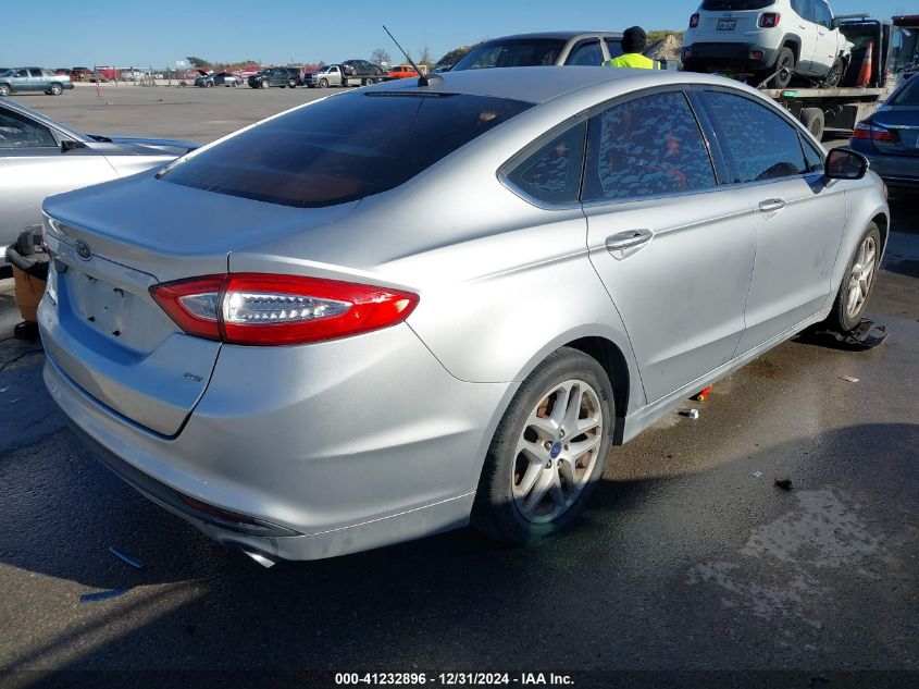 VIN 1FA6P0H78F5127961 2015 Ford Fusion, SE no.4