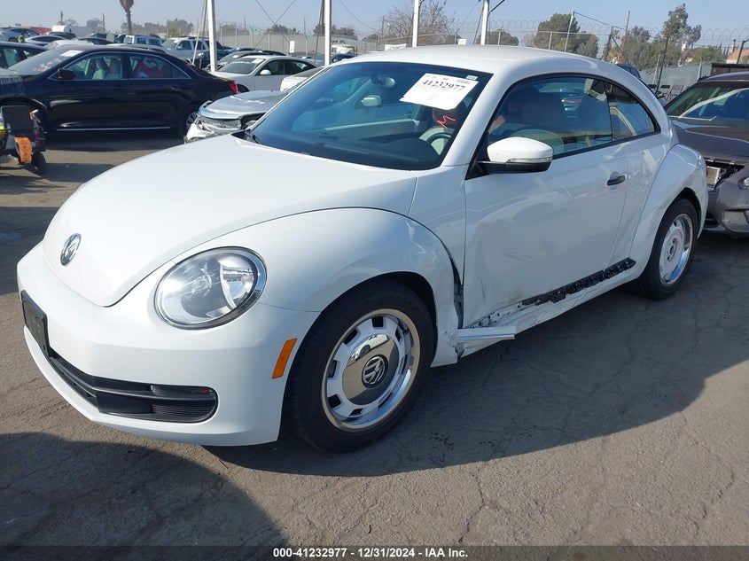 2015 VOLKSWAGEN BEETLE 1.8T CLASSIC - 3VWF17AT0FM607009