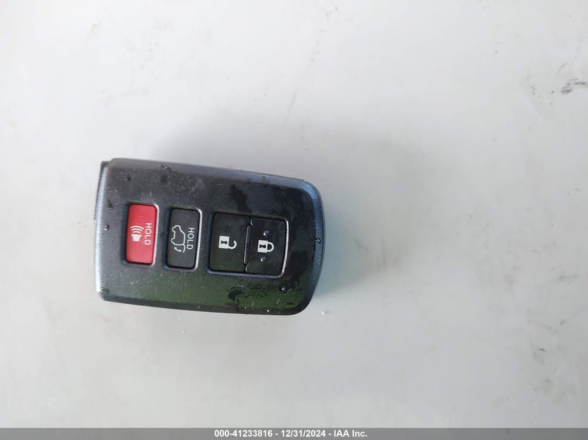 2018 TOYOTA RAV4 HYBRID XLE - JTMRJREV1JD169130