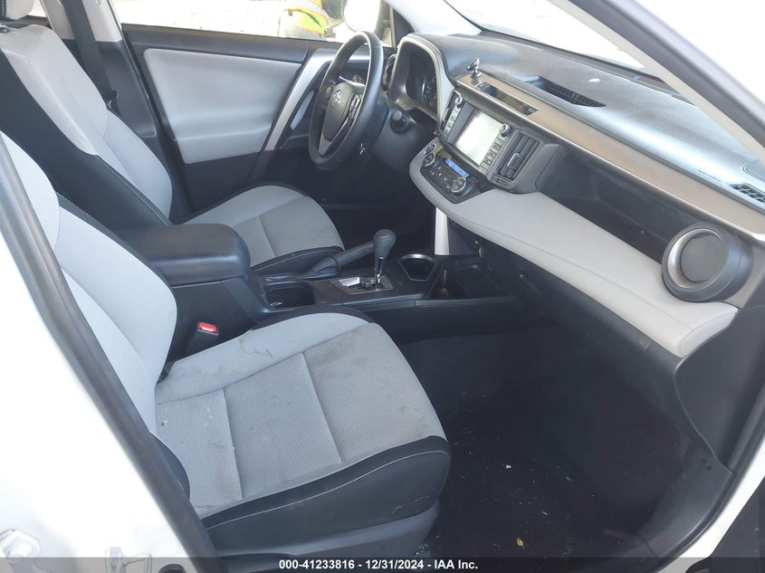 2018 TOYOTA RAV4 HYBRID XLE - JTMRJREV1JD169130